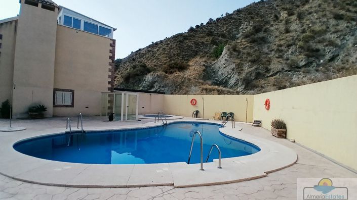 Image No.37-3 Bed Property for sale