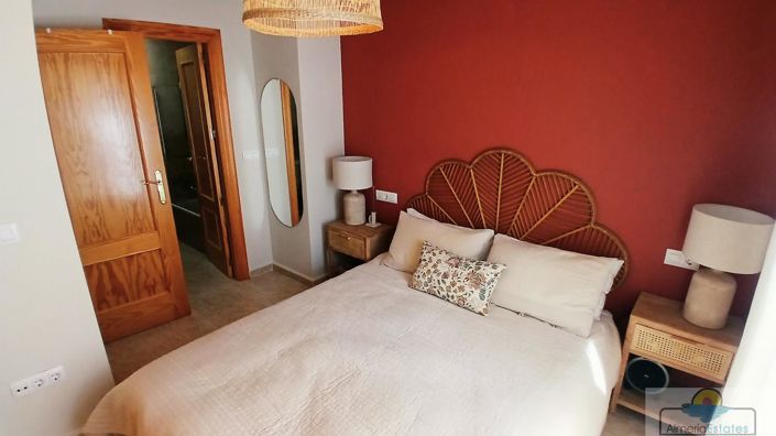 Image No.4-3 Bed Property for sale