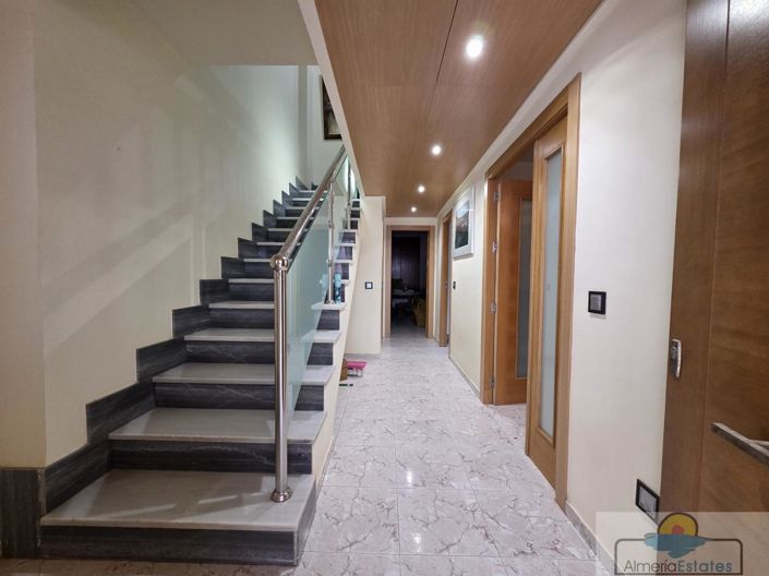 Image No.18-4 Bed Property for sale