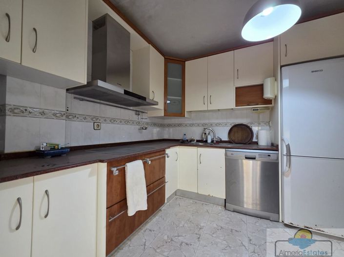 Image No.6-4 Bed Property for sale