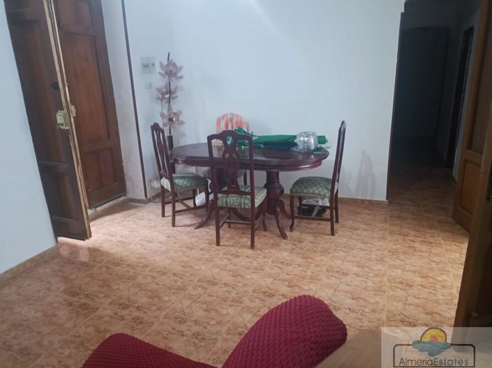 Image No.7-Propriété de 3 chambres à vendre