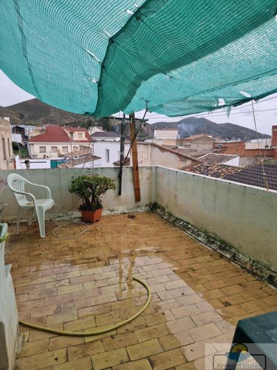 Image No.12-3 Bed Property for sale