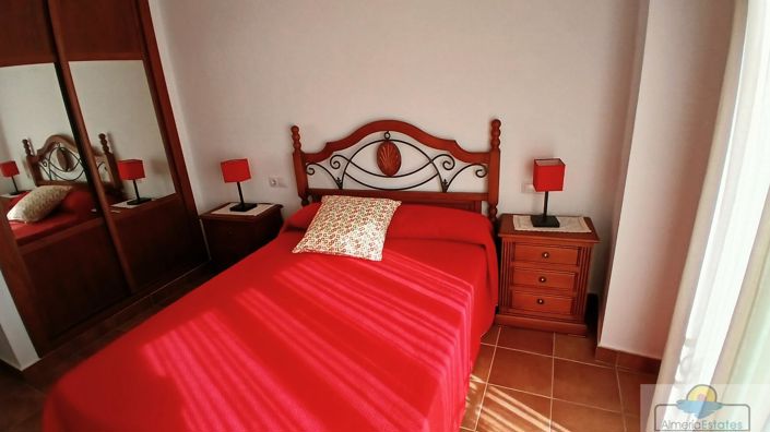 Image No.11-6 Bed Property for sale