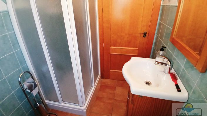 Image No.18-6 Bed Property for sale