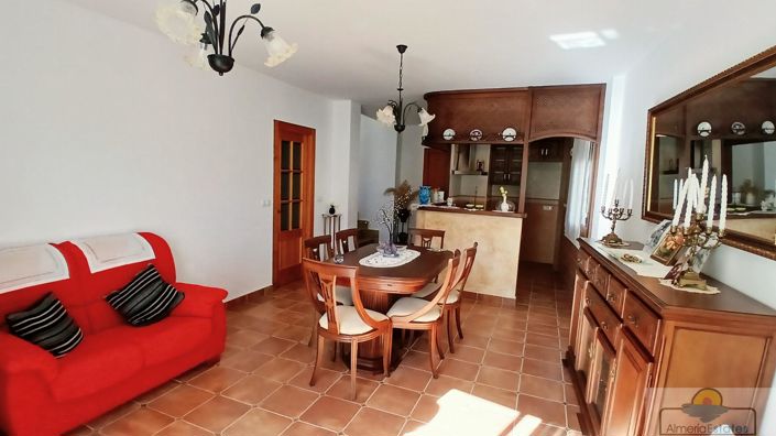 Image No.4-6 Bed Property for sale