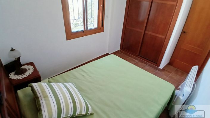 Image No.9-6 Bed Property for sale