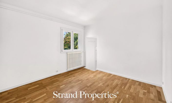 Image No.17-Villa for sale