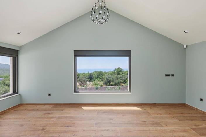 Image No.9-6 Bed Villa for sale