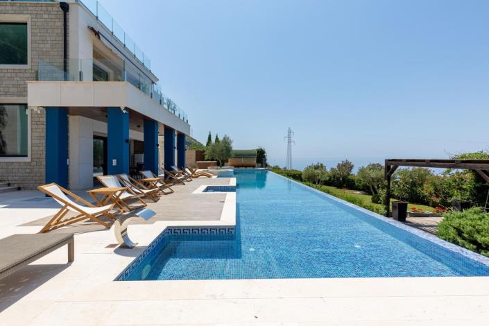 Image No.14-6 Bed Villa for sale