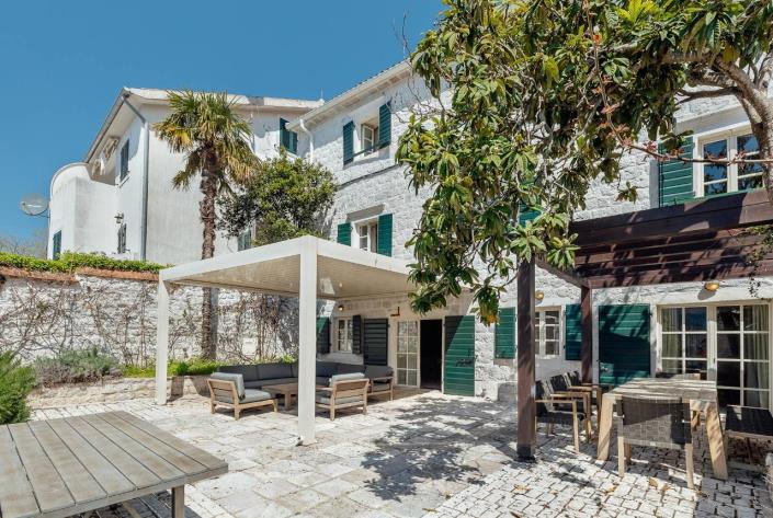 Image No.11-5 Bed House for sale
