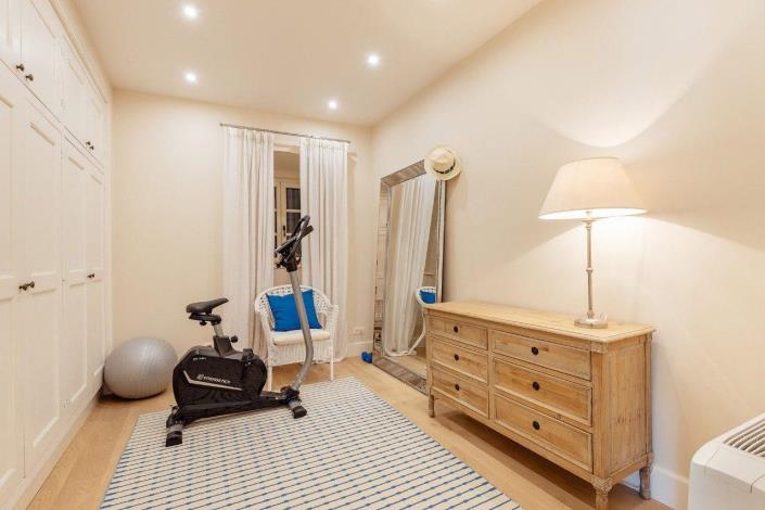 Image No.17-5 Bed House for sale