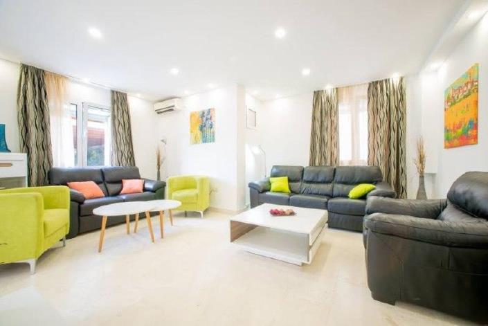 Image No.3-6 Bed Villa for sale