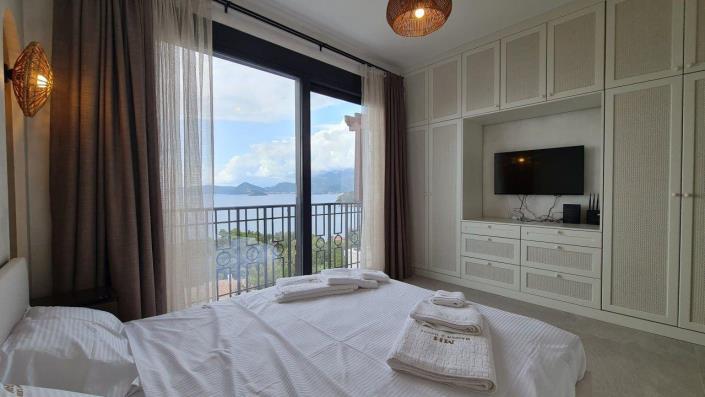 Image No.9-5 Bed Villa for sale