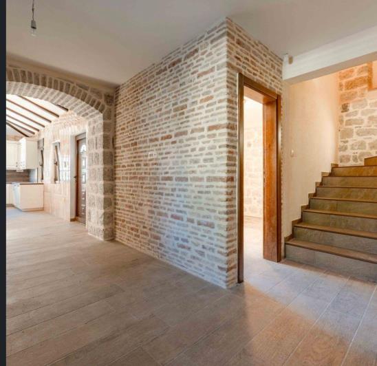 Image No.12-3 Bed House for sale
