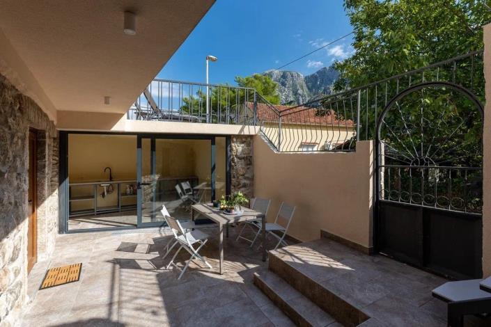 Image No.4-2 Bed House for sale