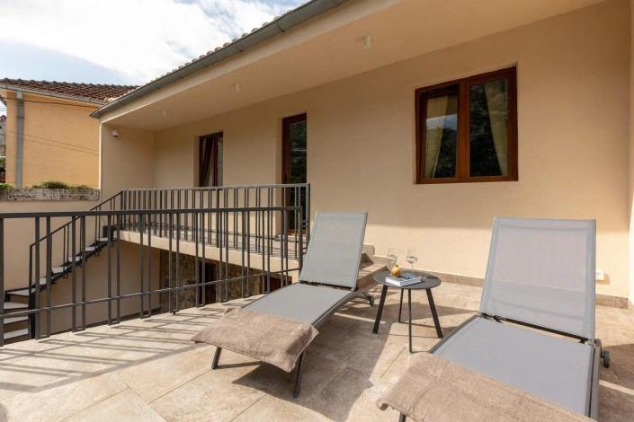 Image No.7-2 Bed House for sale