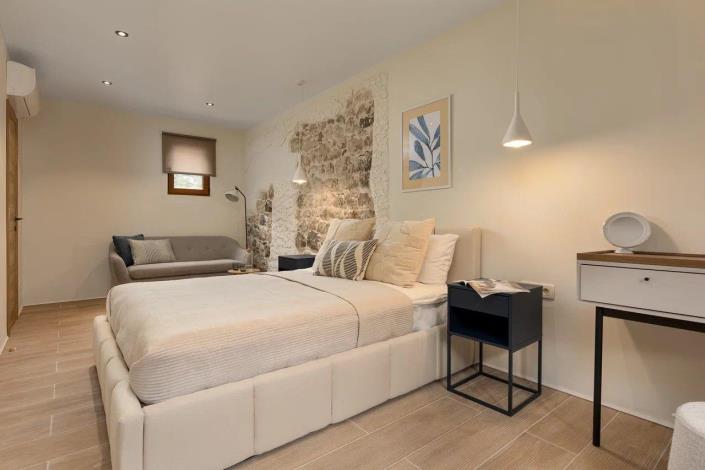 Image No.19-2 Bed House for sale