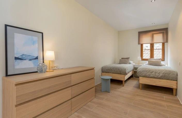 Image No.22-2 Bed House for sale