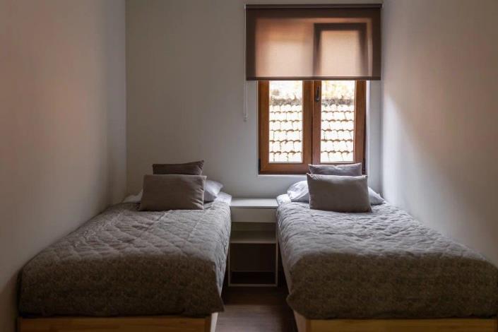 Image No.24-2 Bed House for sale