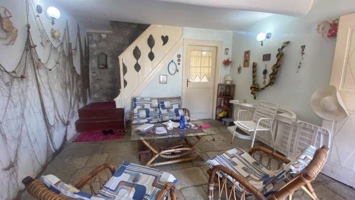 Image No.4-2 Bed House for sale