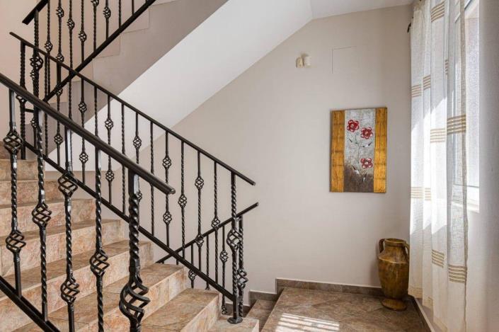 Image No.9-4 Bed Villa for sale