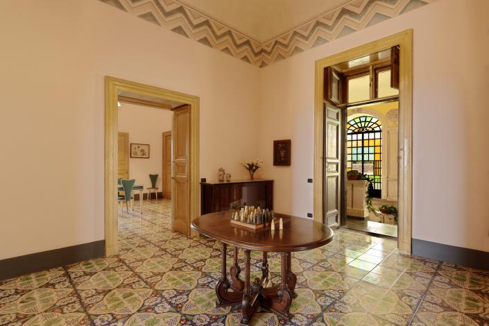 Image No.22-8 Bed House/Villa for sale