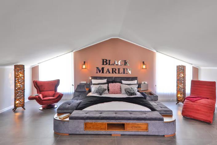 Image No.14-8 Bed Villa / Detached for sale