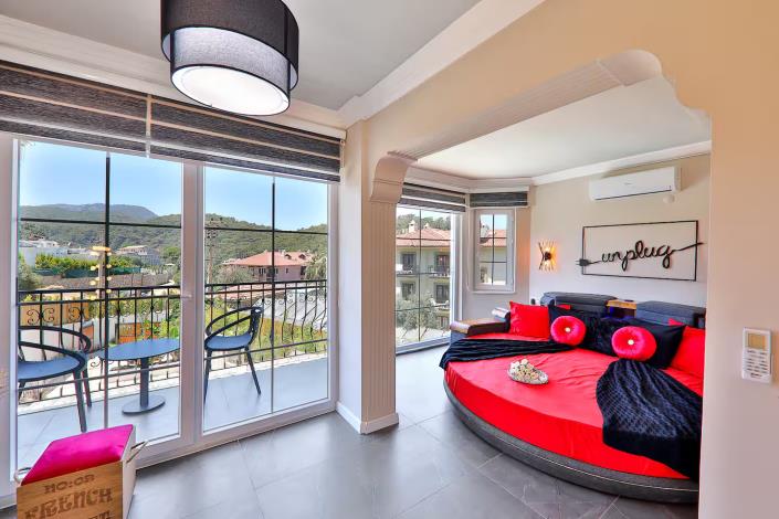 Image No.24-8 Bed Villa / Detached for sale