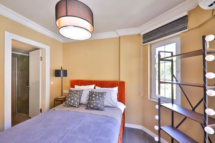 Image No.29-8 Bed Villa / Detached for sale