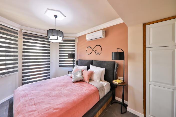 Image No.30-8 Bed Villa / Detached for sale