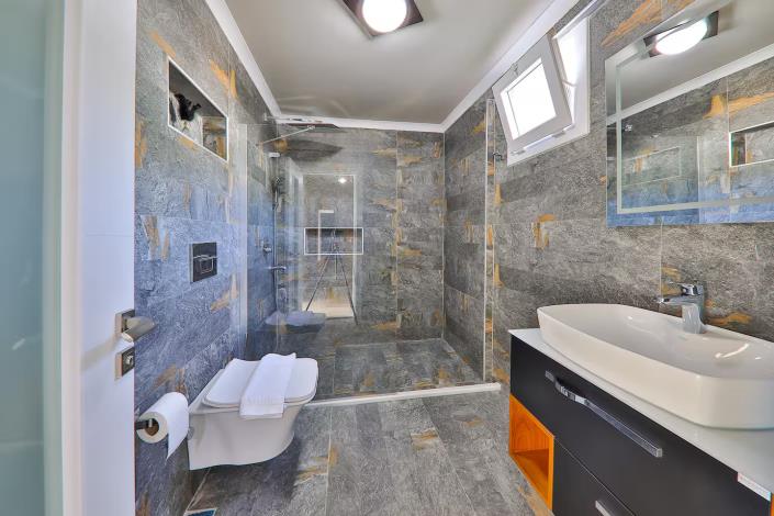 Image No.24-4 Bed Villa / Detached for sale
