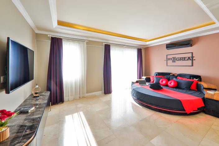 Image No.26-4 Bed Villa / Detached for sale