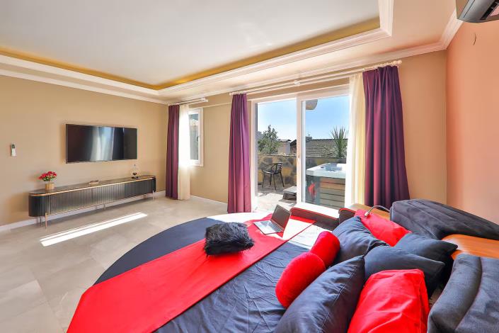 Image No.28-4 Bed Villa / Detached for sale