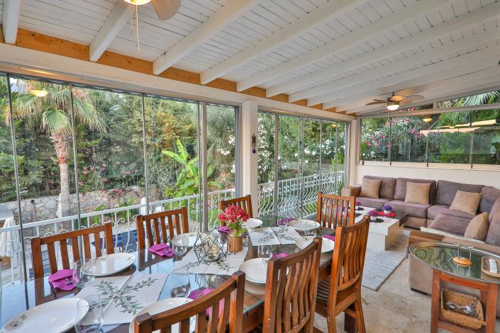 Image No.5-4 Bed Villa / Detached for sale