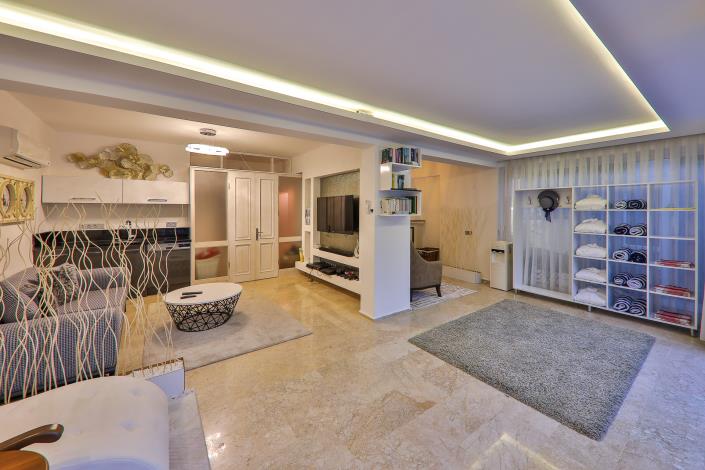 Image No.10-4 Bed Villa / Detached for sale
