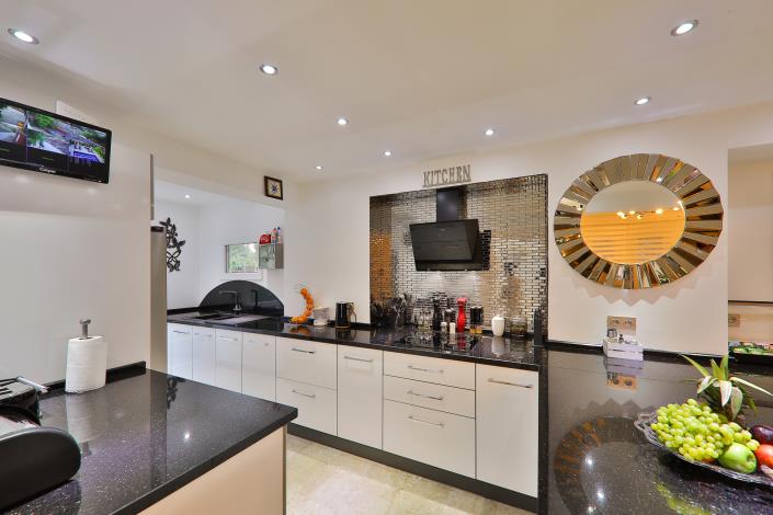 Image No.27-4 Bed Villa / Detached for sale
