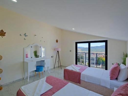 Image No.17-4 Bed Villa / Detached for sale