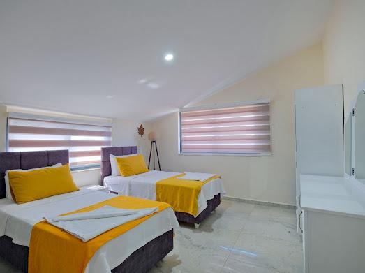 Image No.20-4 Bed Villa / Detached for sale