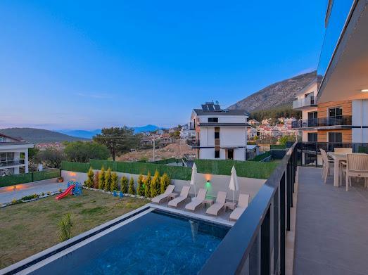 Image No.28-4 Bed Villa / Detached for sale