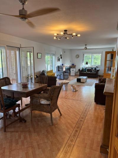 Image No.2-Casa de campo con 3 dormitorios en venta