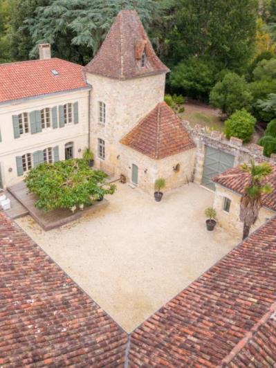 Image No.2-Châteaux de 7 chambres à vendre