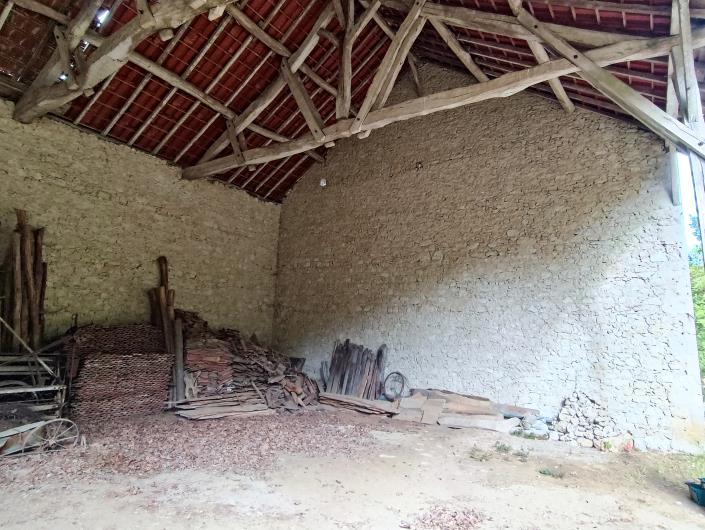 Image No.18-4 Bed Farmhouse for sale