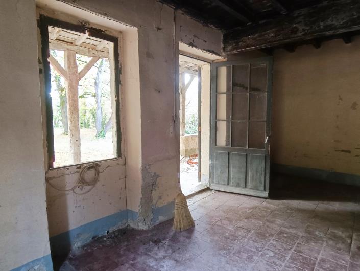 Image No.4-4 Bed Farmhouse for sale