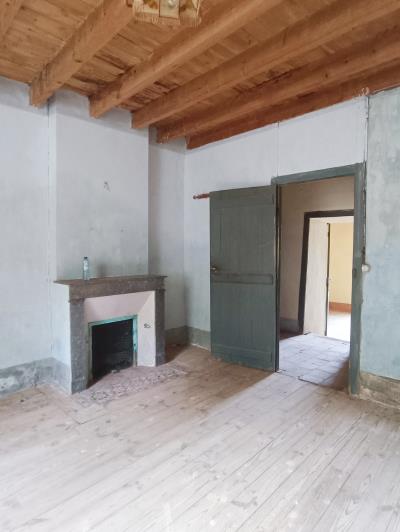 Image No.10-4 Bed Farmhouse for sale