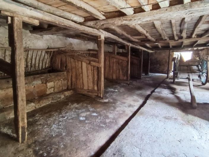 Image No.23-4 Bed Farmhouse for sale