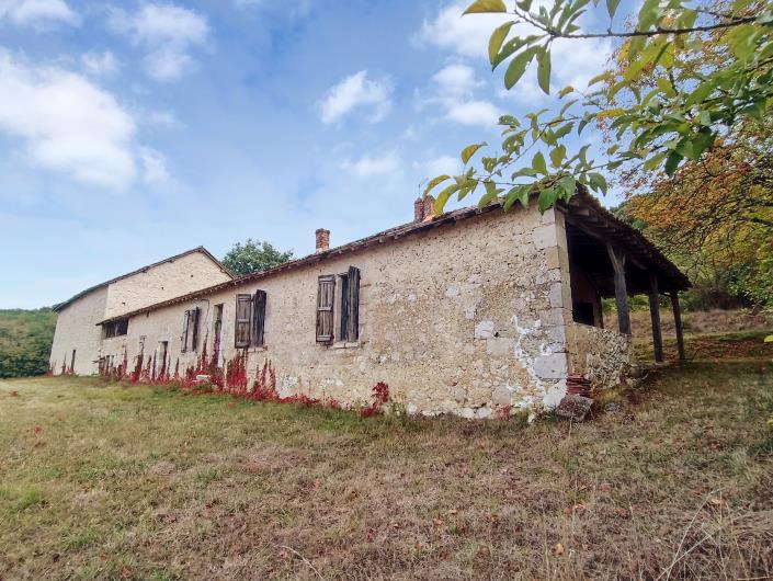 Image No.26-4 Bed Farmhouse for sale