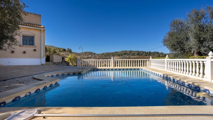 Image No.5-3 Bed Villa for sale