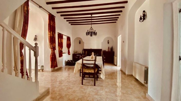 Image No.27-5 Bed Villa for sale