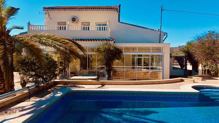 Image No.3-5 Bed Villa for sale