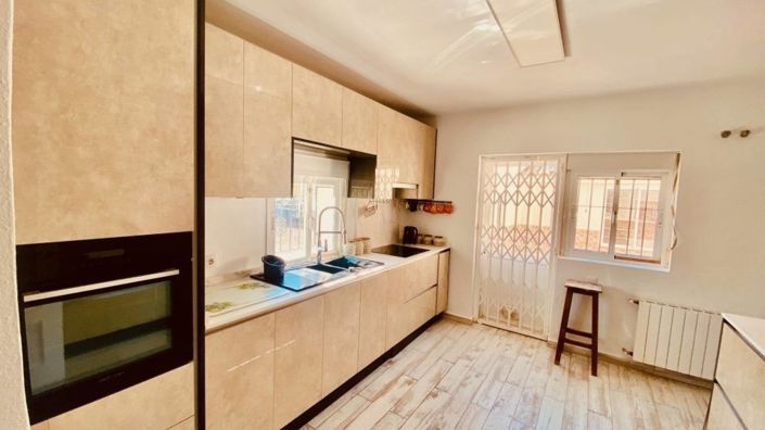 Image No.32-5 Bed Villa for sale